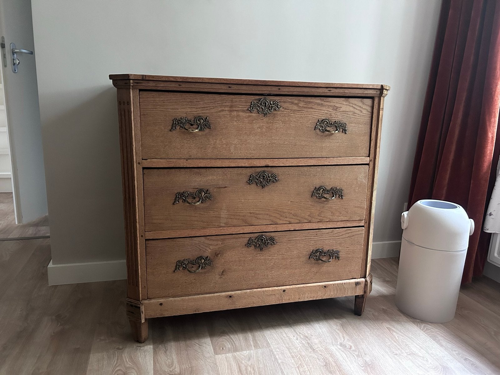Antieke houten commode/ladekast met 3 lades, Ophalen