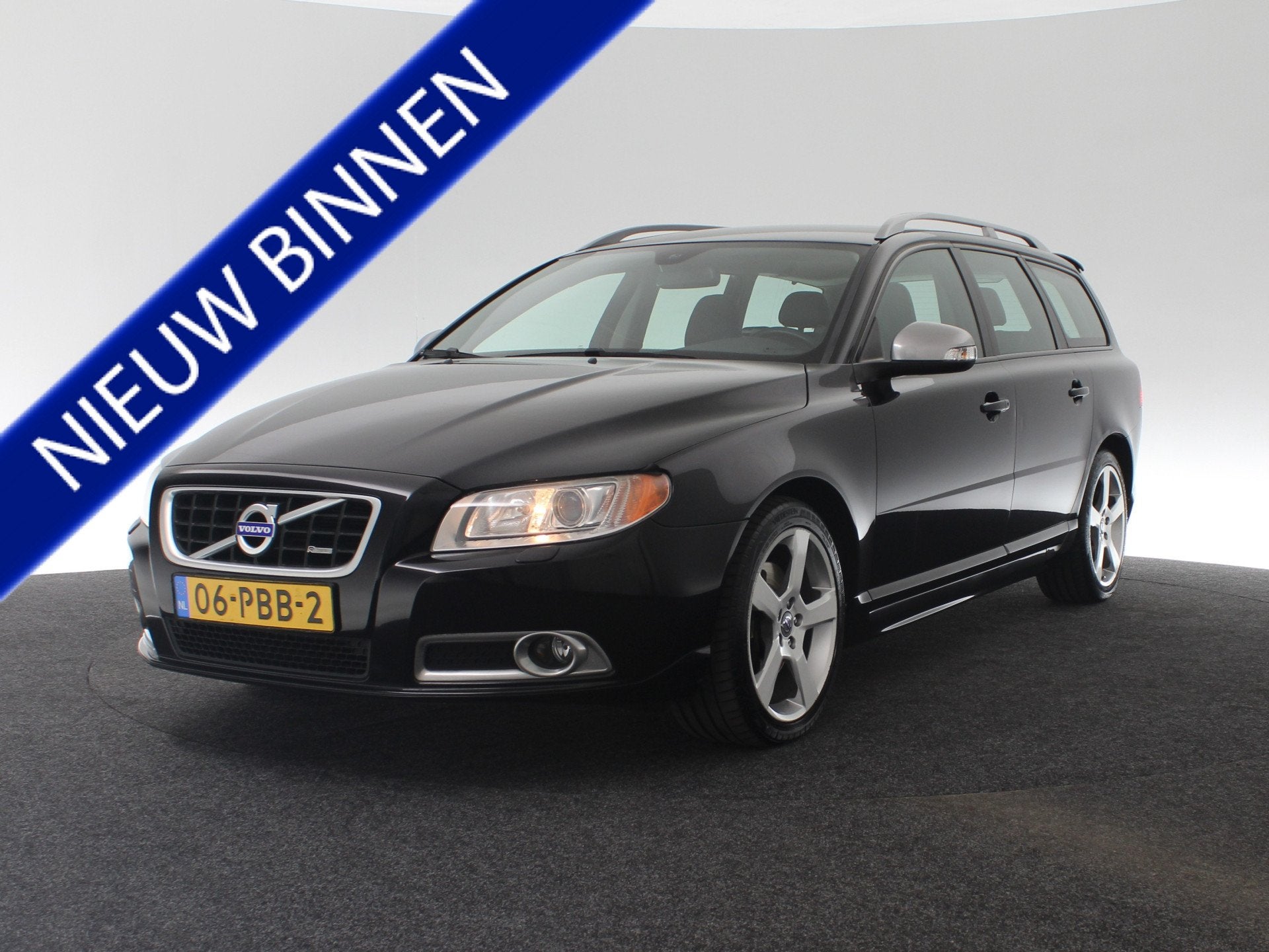 Volvo V70 2.0T R-Edition NL-auto (bj 2011), Voorwielaandrijving, Euro 5, Zwart, 4 cilinders
