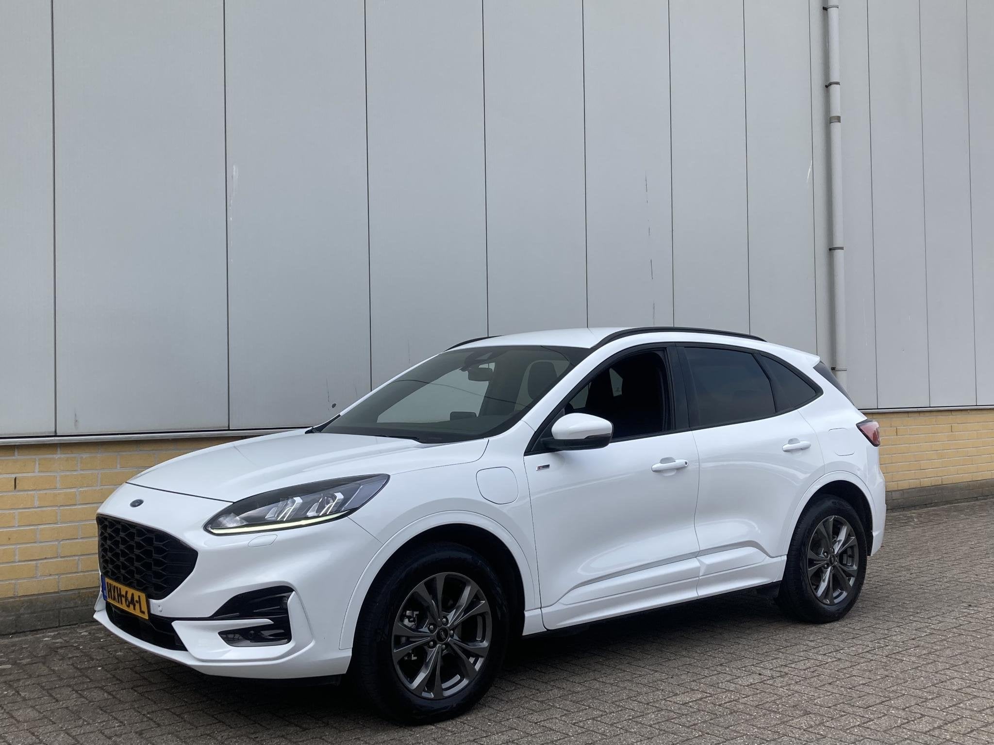 Ford Kuga 2.5 PHEV ST-Line-navi-winterpack Navigatie-Winterp, Gebruikt, 4 cilinders, Wit, Plug-in hybride