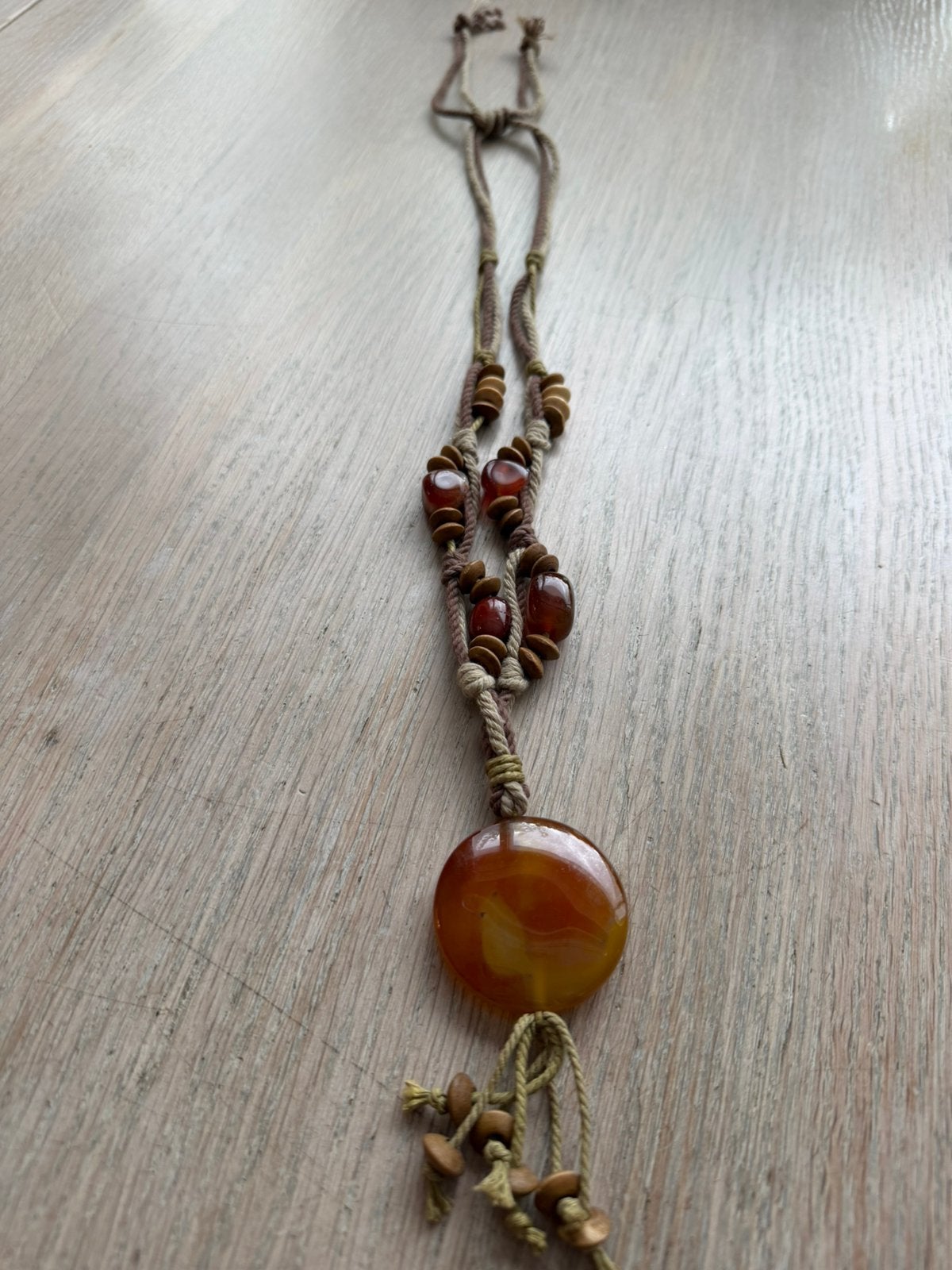 Ketting met carneool kralen, Verzenden, Zo goed als nieuw, Steen of Mineraal