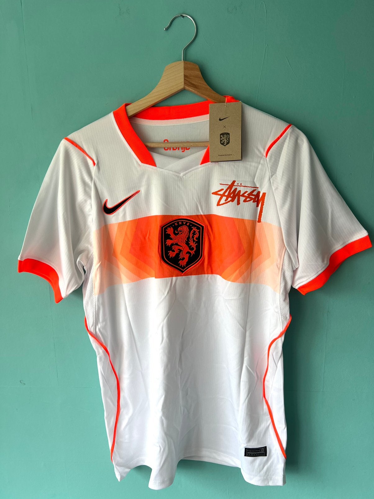 Nederlands elftal uitshirt WK 2026 Stüssy  Maat S, Nieuw, Oranje, Ophalen of Verzenden, Nike