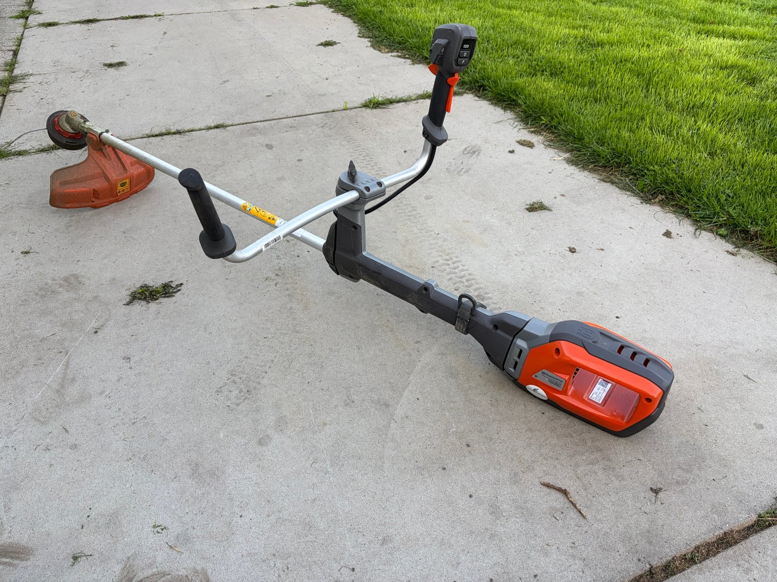 Husqvarna 535iRXT Accu Bosmaaier - Zo goed als nieuw, Ophalen, Cirkelmaaier, Elektrische starter, Accu-grasmaaier