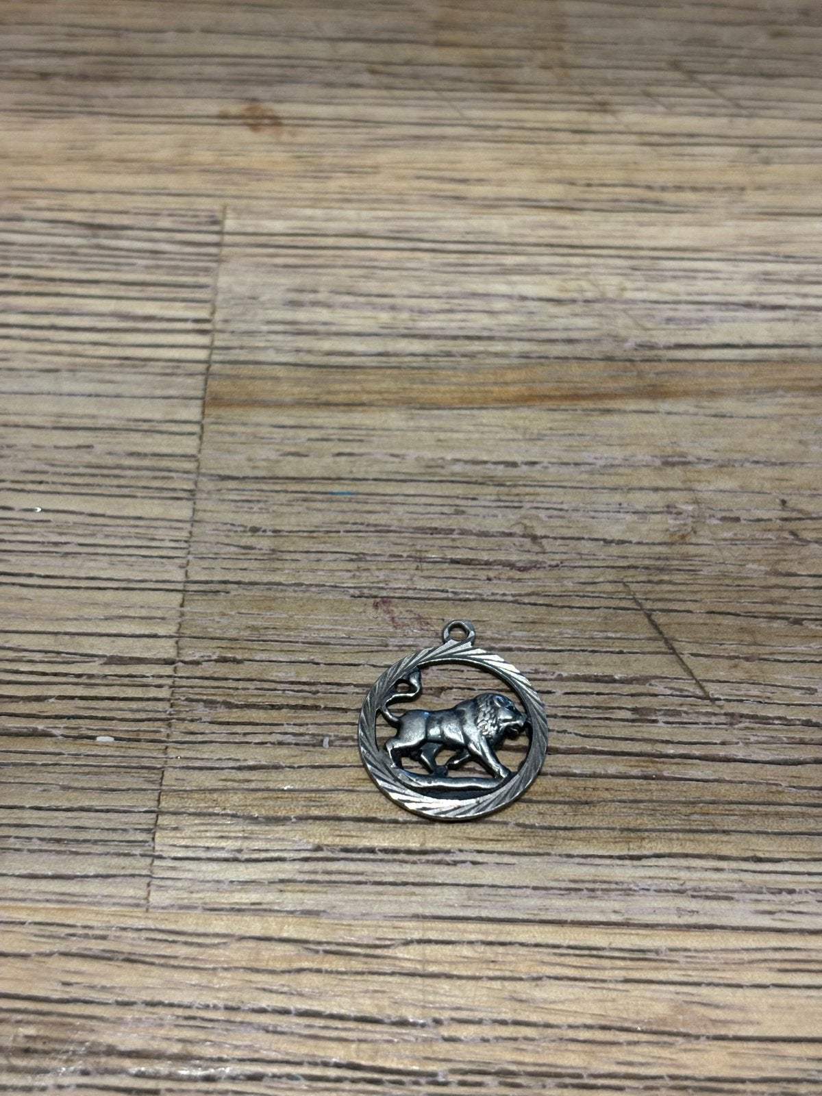 925 bedel / hanger sterrenbeeld leeuw getest, geen stempel, Overige merken, Ophalen of Verzenden, Zo goed als nieuw, 1 bedel