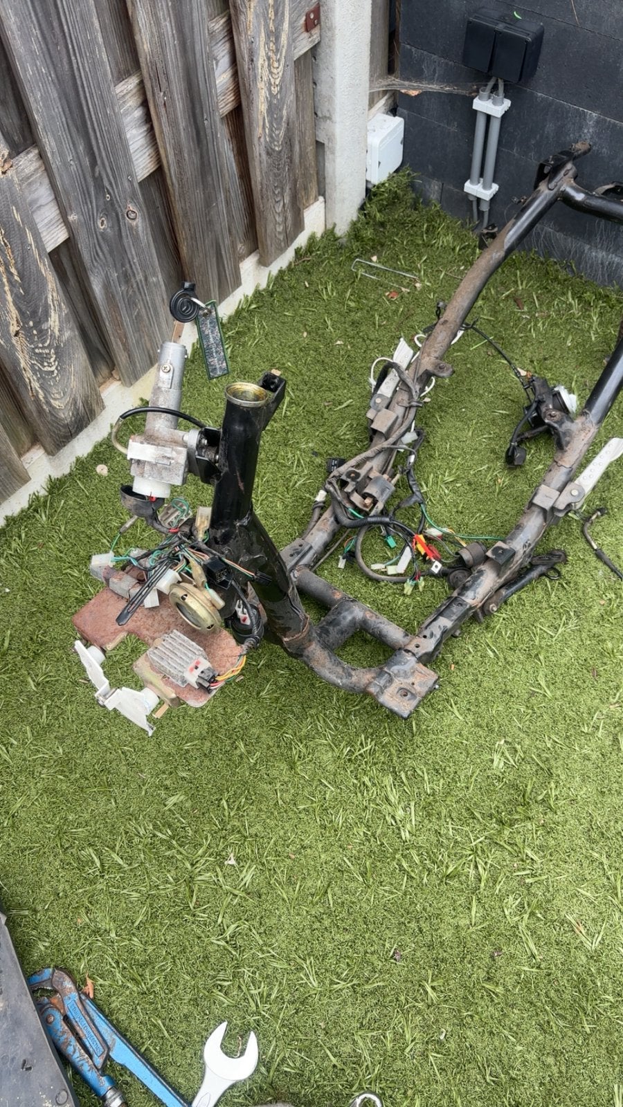 Sym mio frame met kabelboom, Ophalen of Verzenden, Zo goed als nieuw