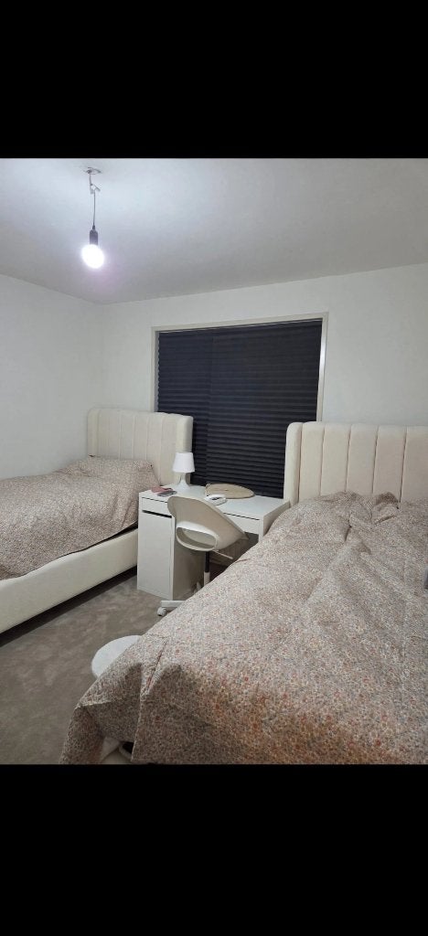 2x Linnen boxspring bedden met opbergruimte, Ophalen, 100 cm, Eenpersoons, Zo goed als nieuw