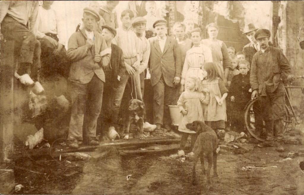 Bergambacht - Brand - Fotokaart - Hond, Ophalen of Verzenden, Voor 1920, Gelopen, Zuid-Holland