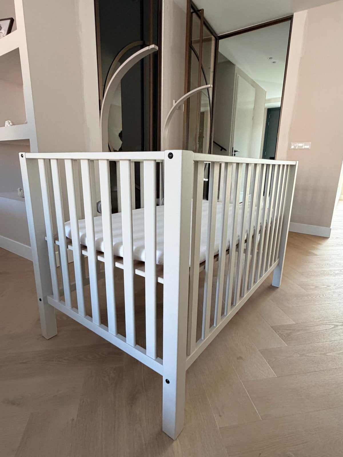 Beige box voor 1 of 2 kinderen!!, Kinderen en Baby's, Kinderkamer | Bedden, Ophalen, 70 tot 85 cm, 140 tot 160 cm, Zo goed als nieuw
