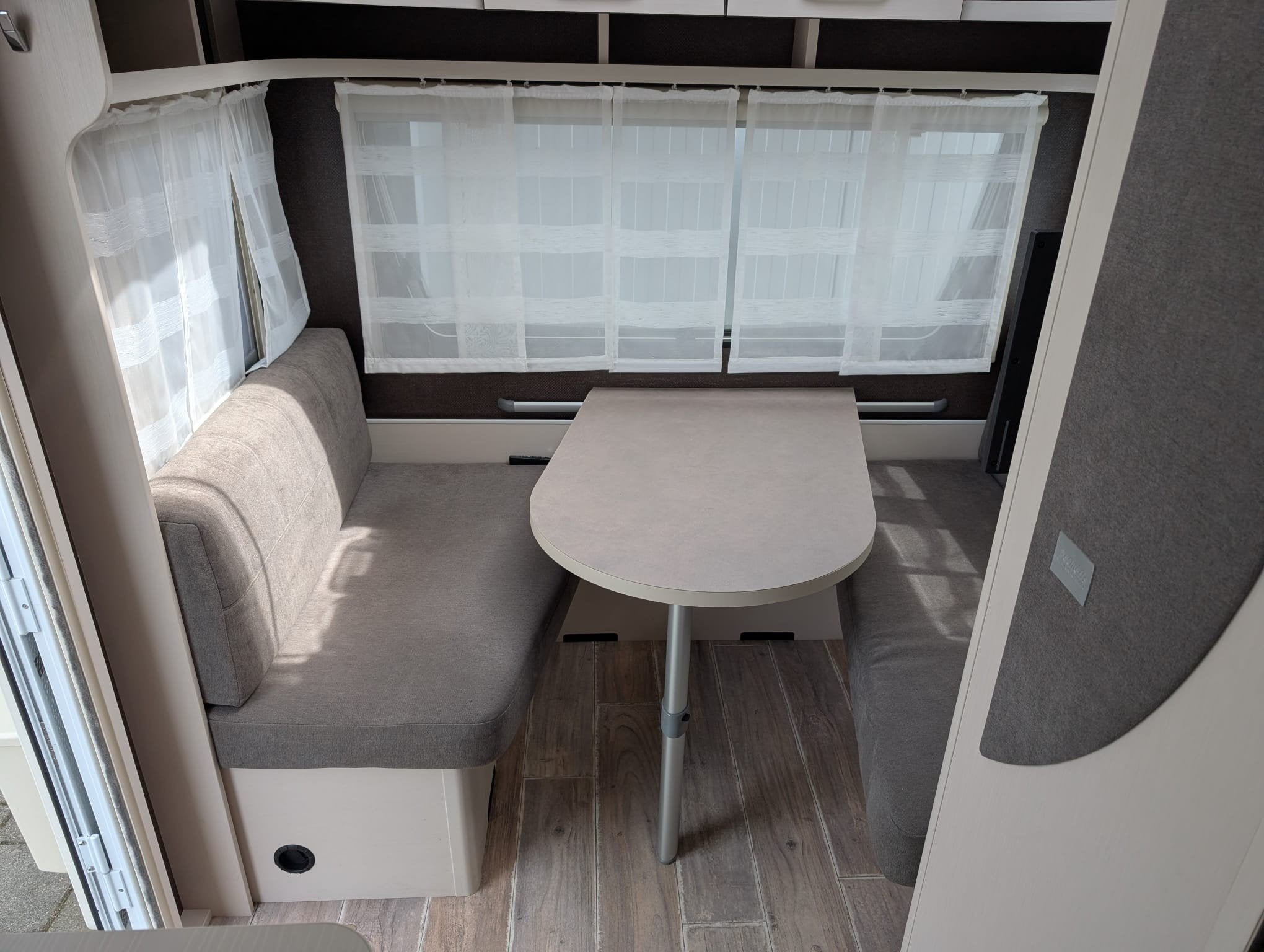 Dethleffs Dethleffs C'go 475 EL (bj 2019), Caravans en Kamperen, Bedrijf, Verkoop@dejongrecreatie.nl, Tot en met 4, 1000 - 1250 kg