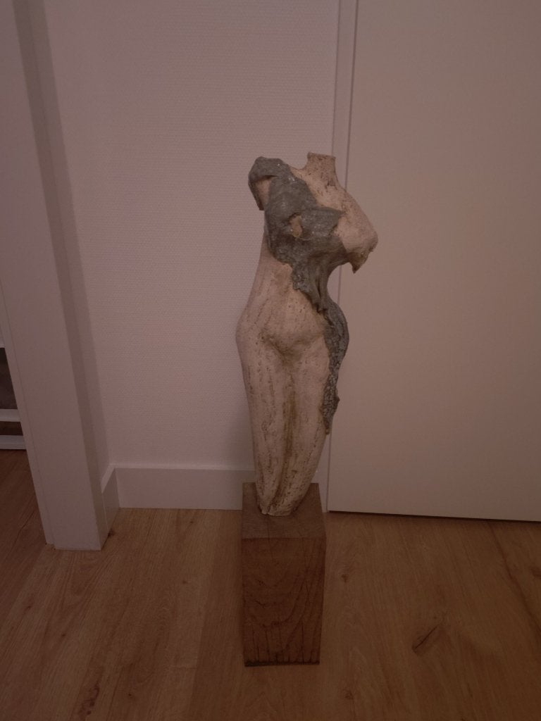 te koop beeld op sokkel, Verzamelen, Beelden en Beeldjes, Ophalen of Verzenden, Zo goed als nieuw, Mens