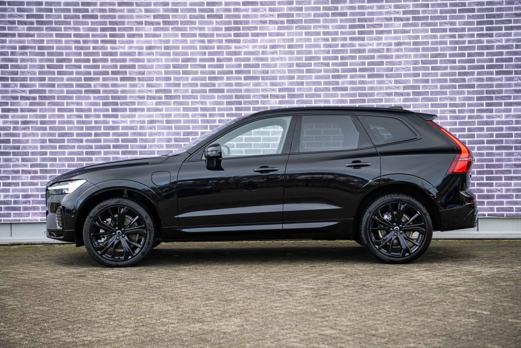 Volvo XC60 T6 Plug-in hybrid AWD Plus Black Edition | Google, Automaat, 12 maanden, Gebruikt, Euro 6