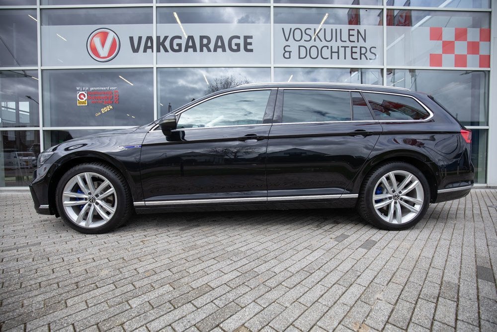 Volkswagen Passat Variant 1.4 TSI PHEV GTE Panoramadak | Erg, 12 maanden, Gebruikt, Zwart, 4 cilinders