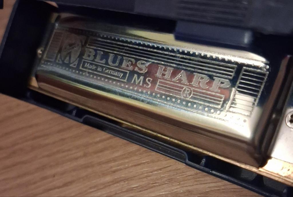 Hohner blues harp B, Muziek en Instrumenten, Blaasinstrumenten | Mondharmonica's, Ophalen of Verzenden, Zo goed als nieuw, C-mondharmonica