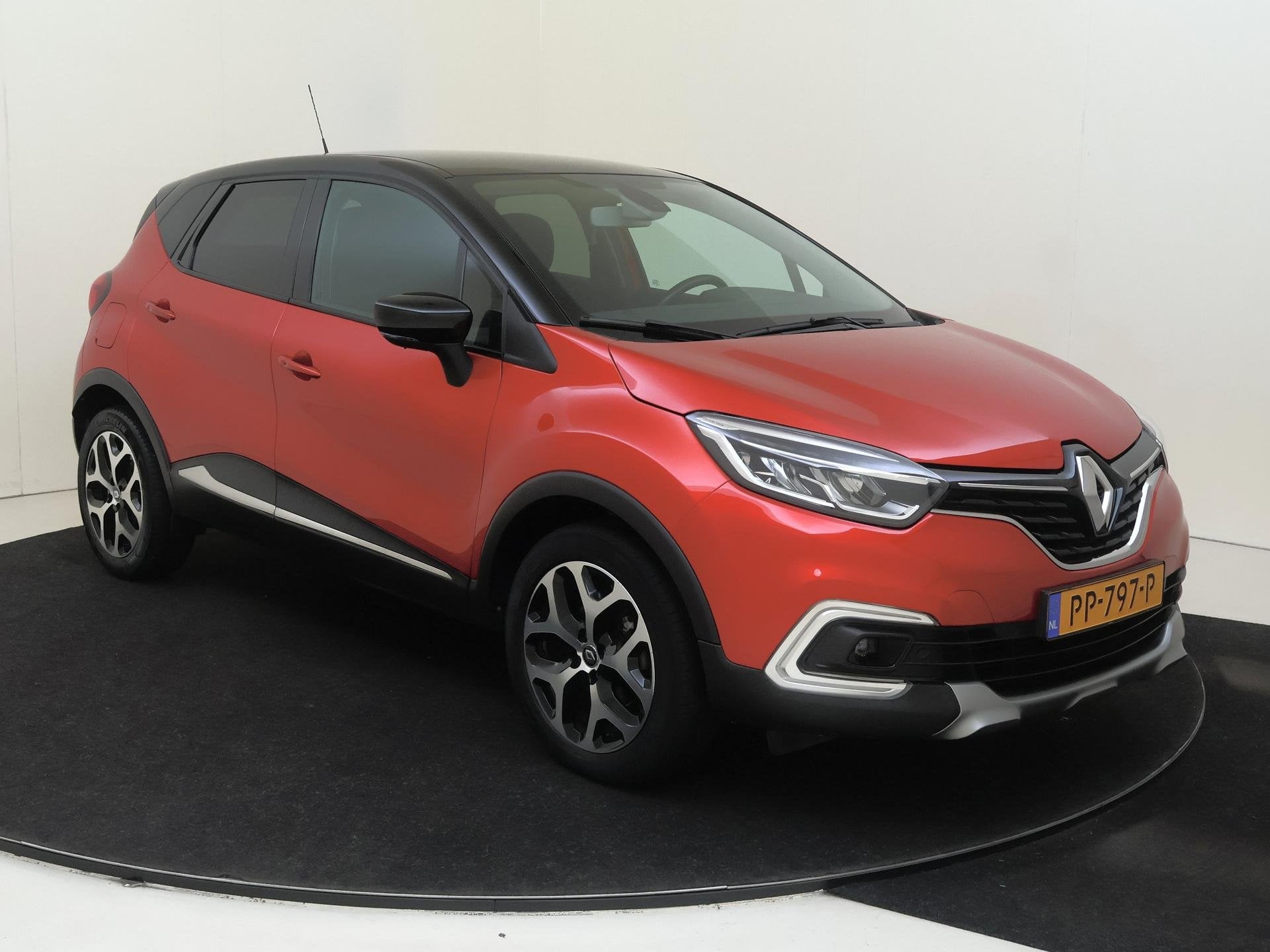 Renault Captur 1.2 TCe Intens | Apple Carplay/Android Auto |, Auto's, Stof, Gebruikt, Euro 6, 4 cilinders