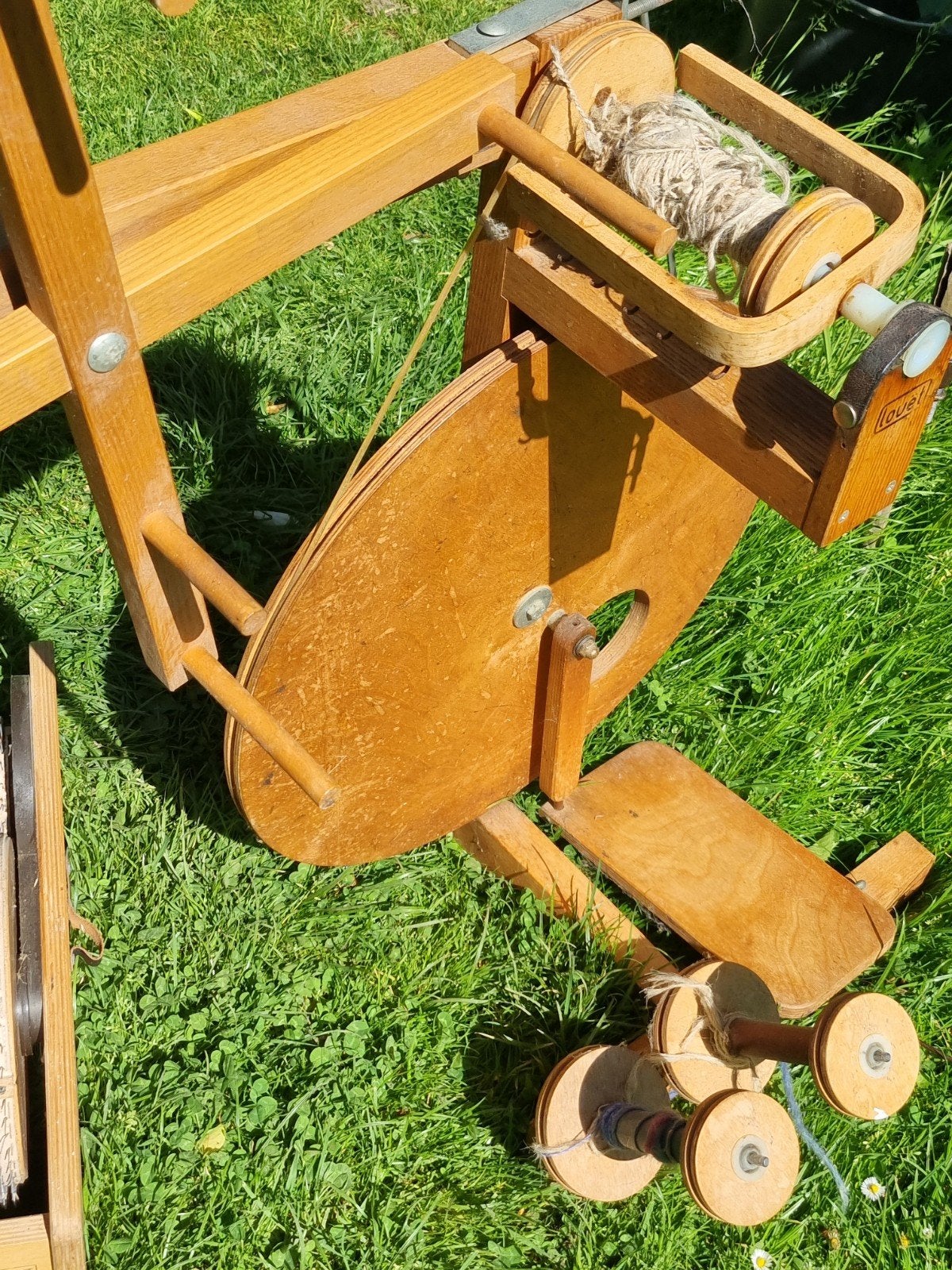 Louët spinnewiel en kaarder - Complete set voor spinnen, Hobby en Vrije tijd, Ophalen of Verzenden, Spinnewiel