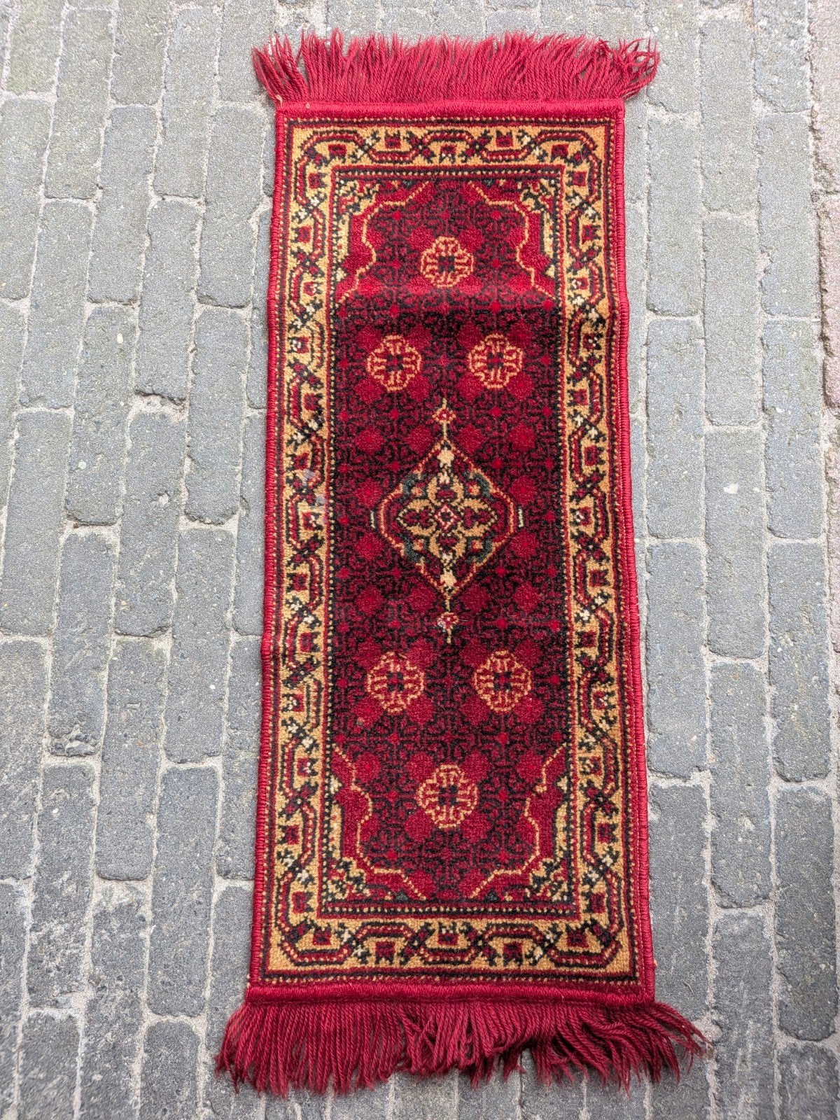Vintage Oosterse Tafelloper Rood met Franjes 32x90 cm, Huis en Inrichting, Vintage, Minder dan 50 cm, Gebruikt, 50 tot 100 cm