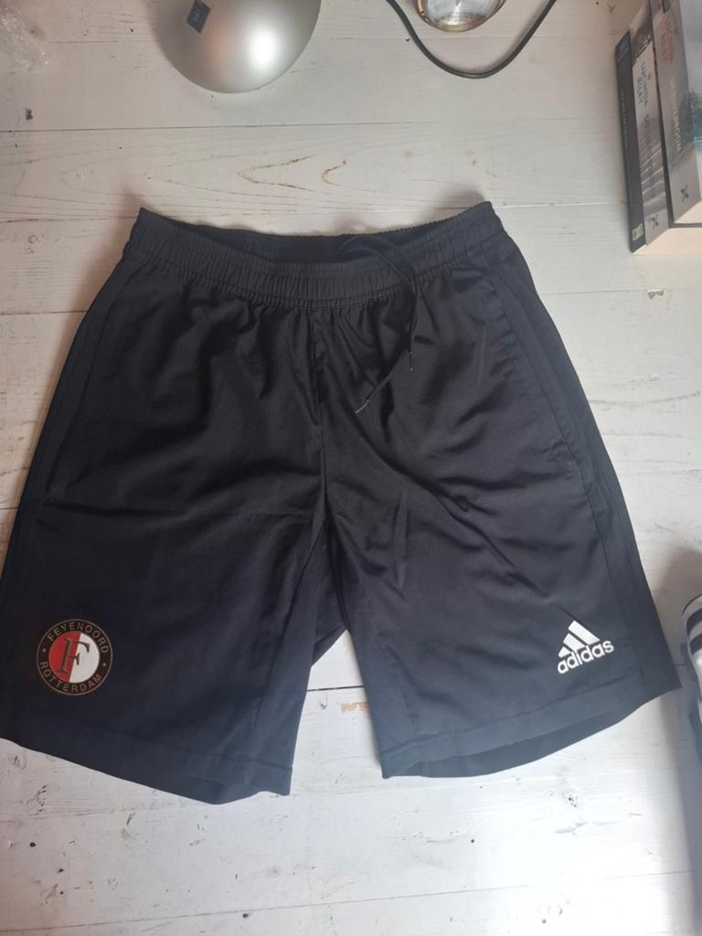 Adidas Feyenoord Short Maat S, Zwart, Ophalen of Verzenden, Zo goed als nieuw, Adidas