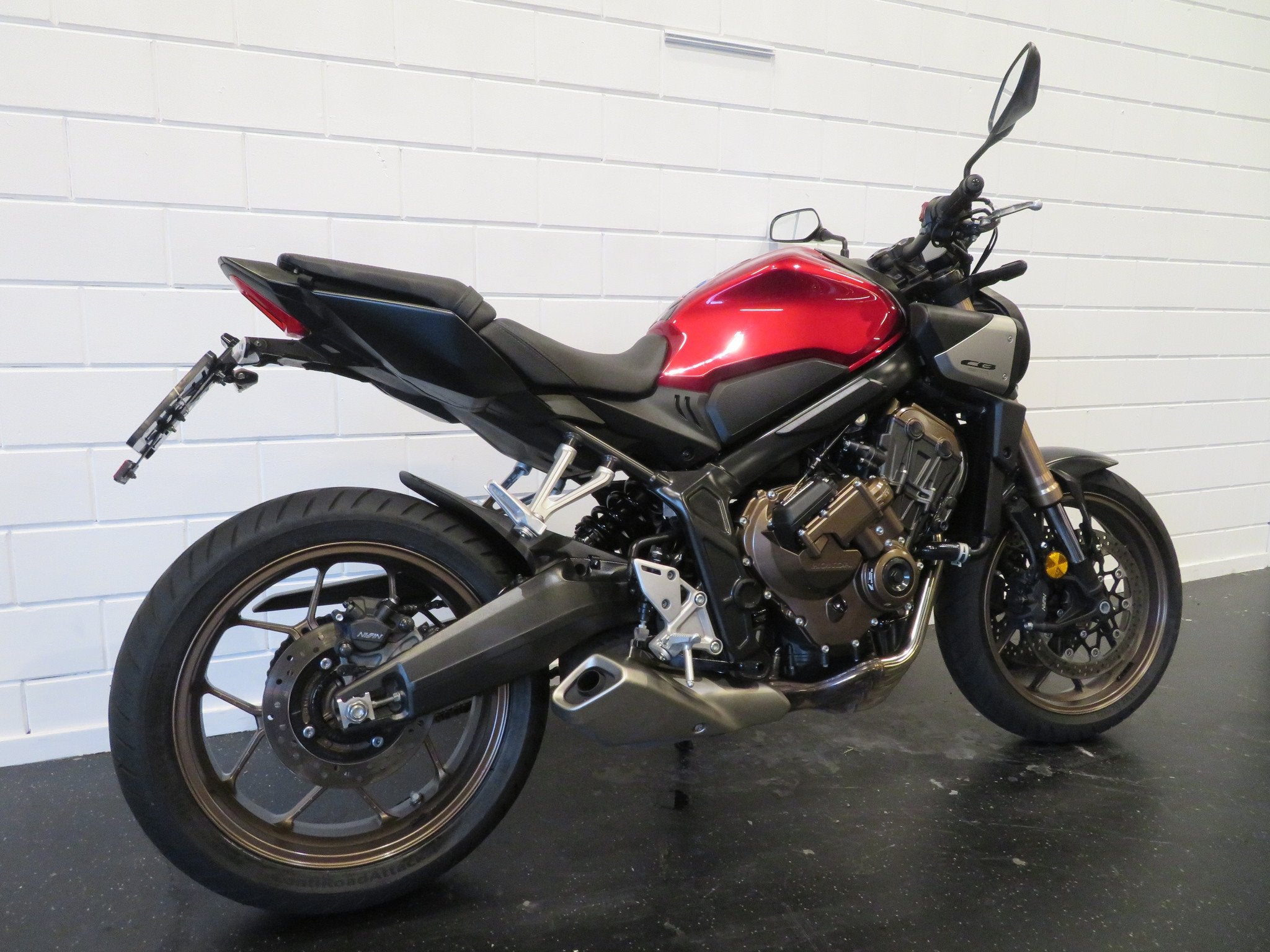 Honda CB 650 R E-CLUTCH NIEUWSTAAT! (bj 2024), 650 cc, Naked bike, Gebruikt, Bedrijf