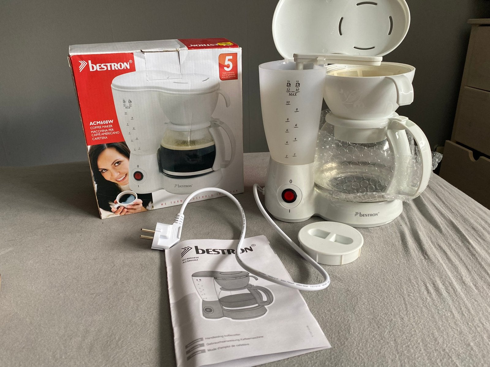 Bestron ACM608w filterkoffiezetapparaat, 10 kopjes of meer, Gemalen koffie, Ophalen of Verzenden, Zo goed als nieuw