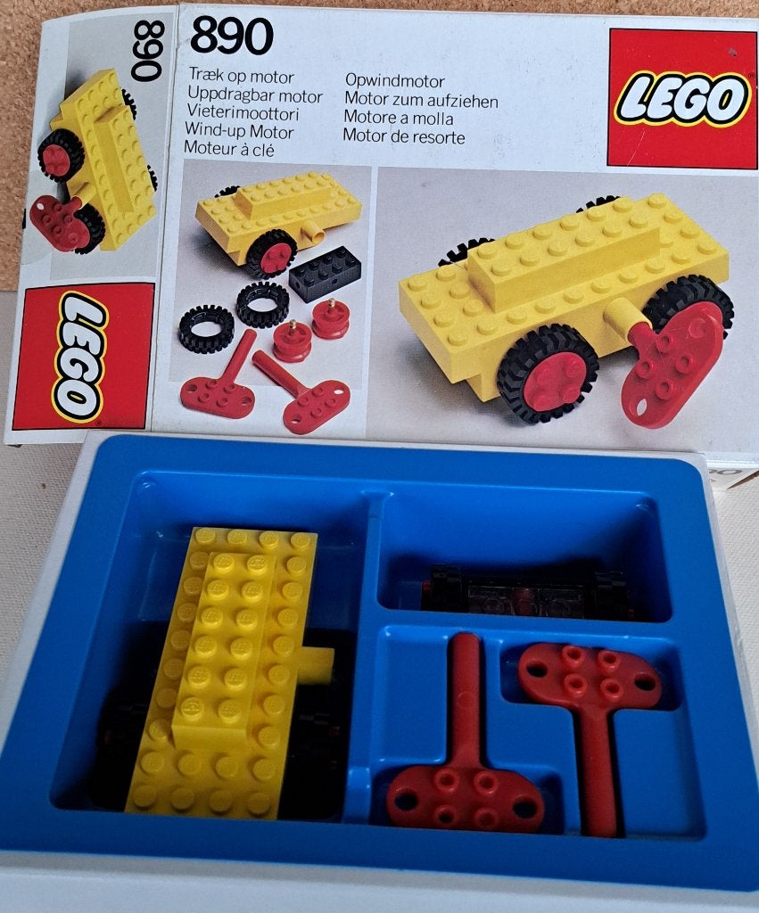Lego opwind motor nummer 890, Ophalen, Compleet, Lego, Zo goed als nieuw