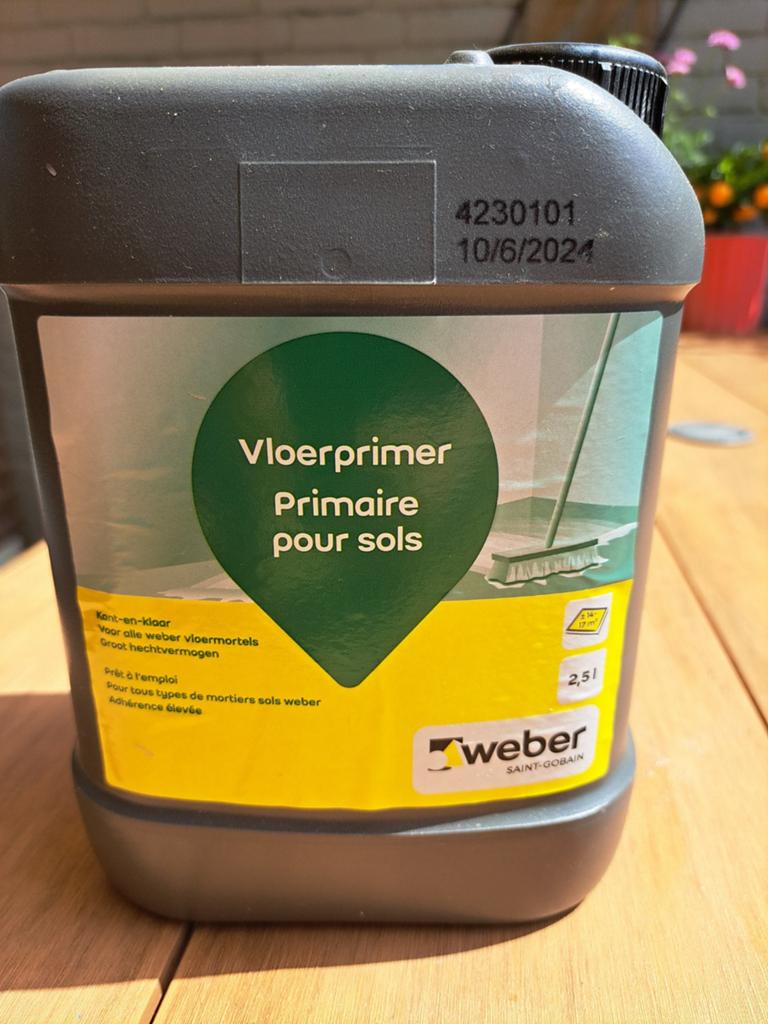 Weber Vloerprimer 2,5L - Gebruikt, Minder dan 5 liter, Ophalen of Verzenden, Grijs, Verf