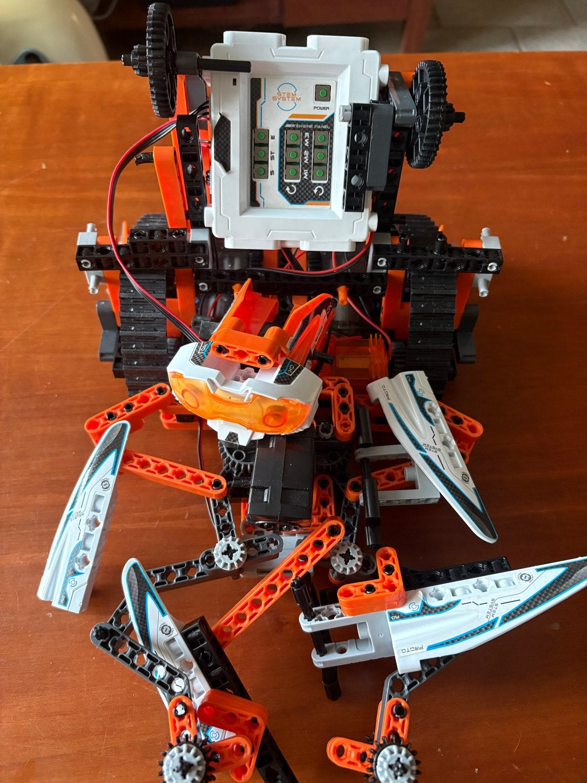 Robomaker Clementoni Robotica Set - Bouw en Codeer, Ophalen of Verzenden, Zo goed als nieuw, Bouwen