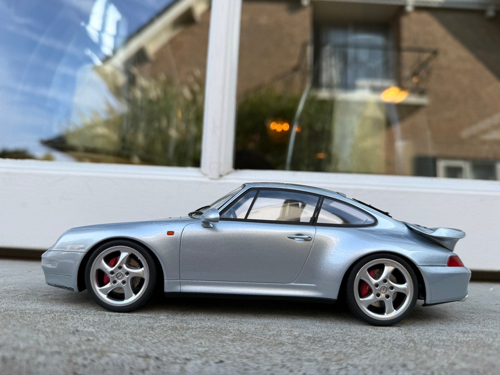 1:18 Porsche 911 993 Turbo zilver 1996 GT Spirit ZM026, Overige merken, Info@gts-models.com, 2, rue de l'écusson, Zone commerciale Oxygène Sud, Josselin, 56120, FR