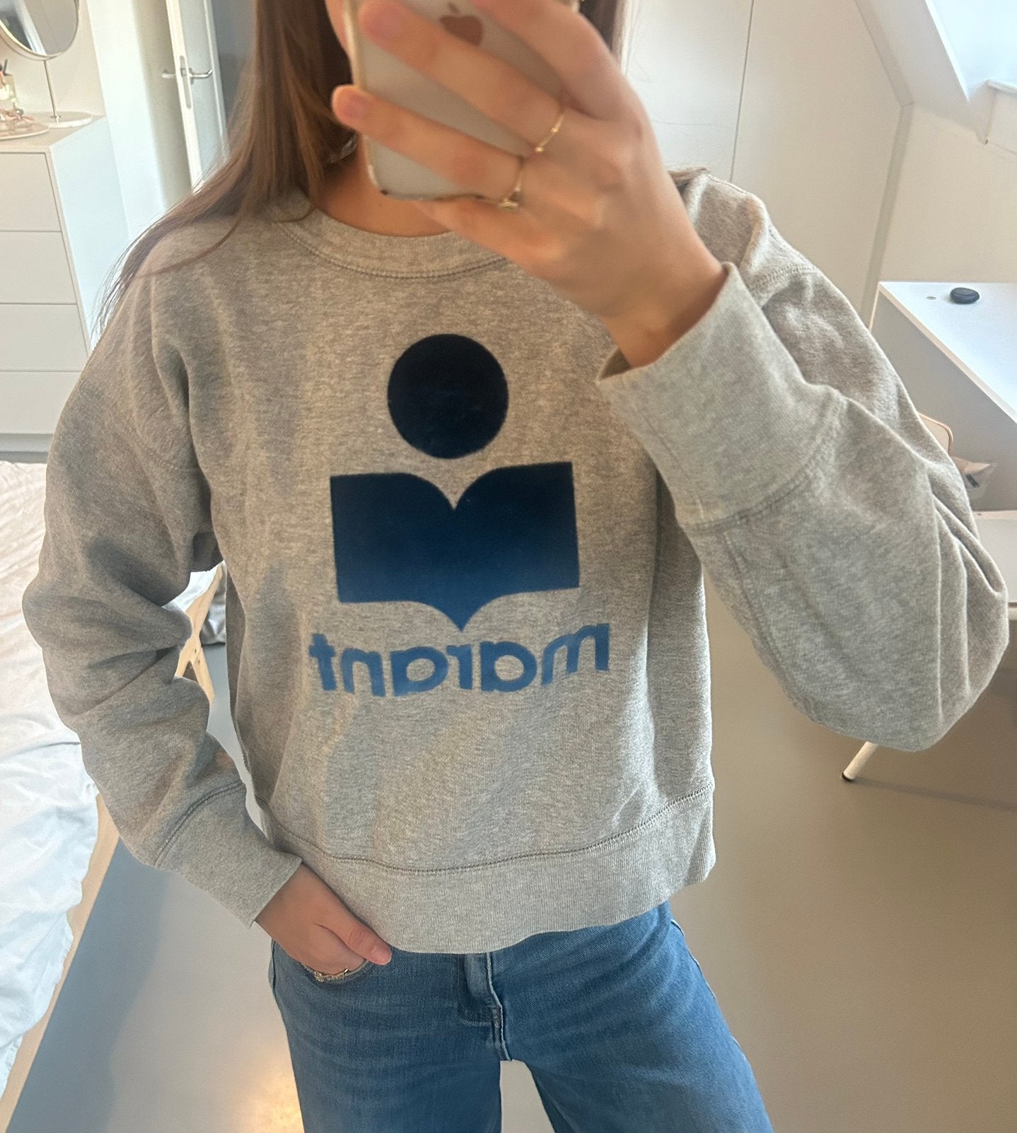 Isabel Marant Moby sweater grijs met ombre blauw logo, Kleding | Dames, Verzenden, Gedragen, Maat 36 (S), Grijs