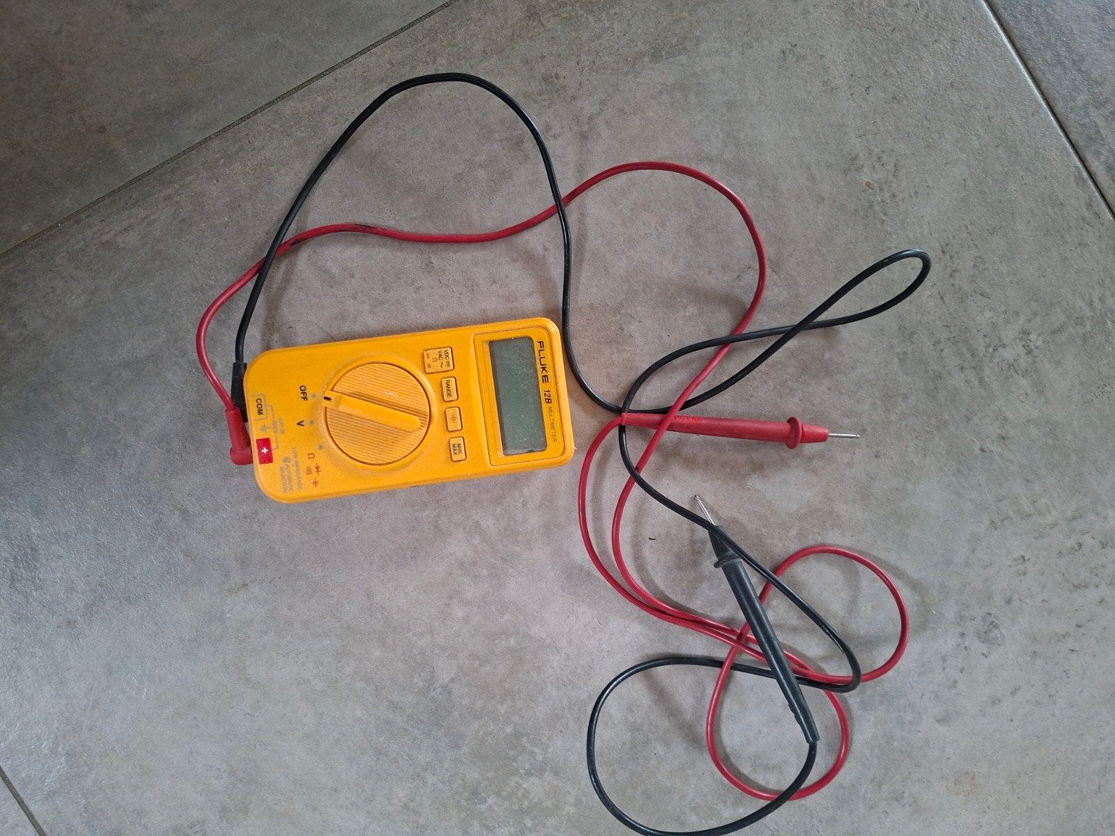 Electro meter Fluke 12B, Ophalen