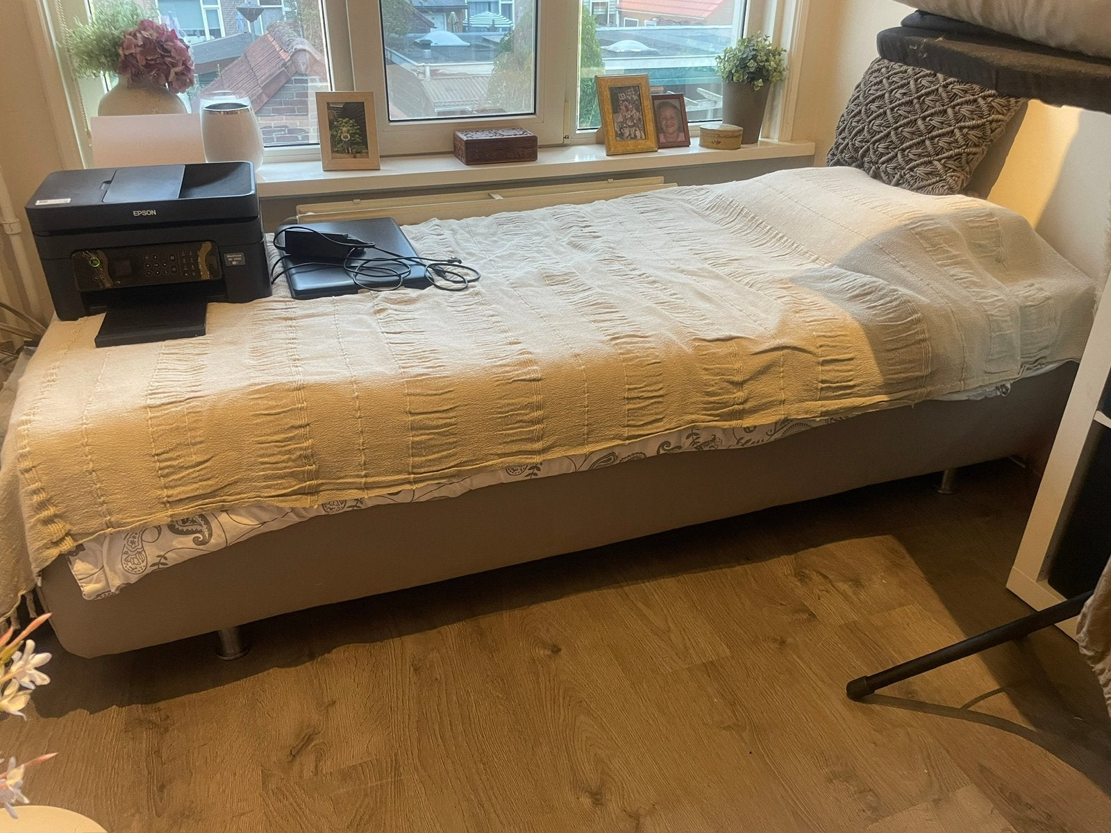 IKEA boxspring 90x200 (eenpersoons), Ophalen, Zo goed als nieuw, Eenpersoons, 90 cm
