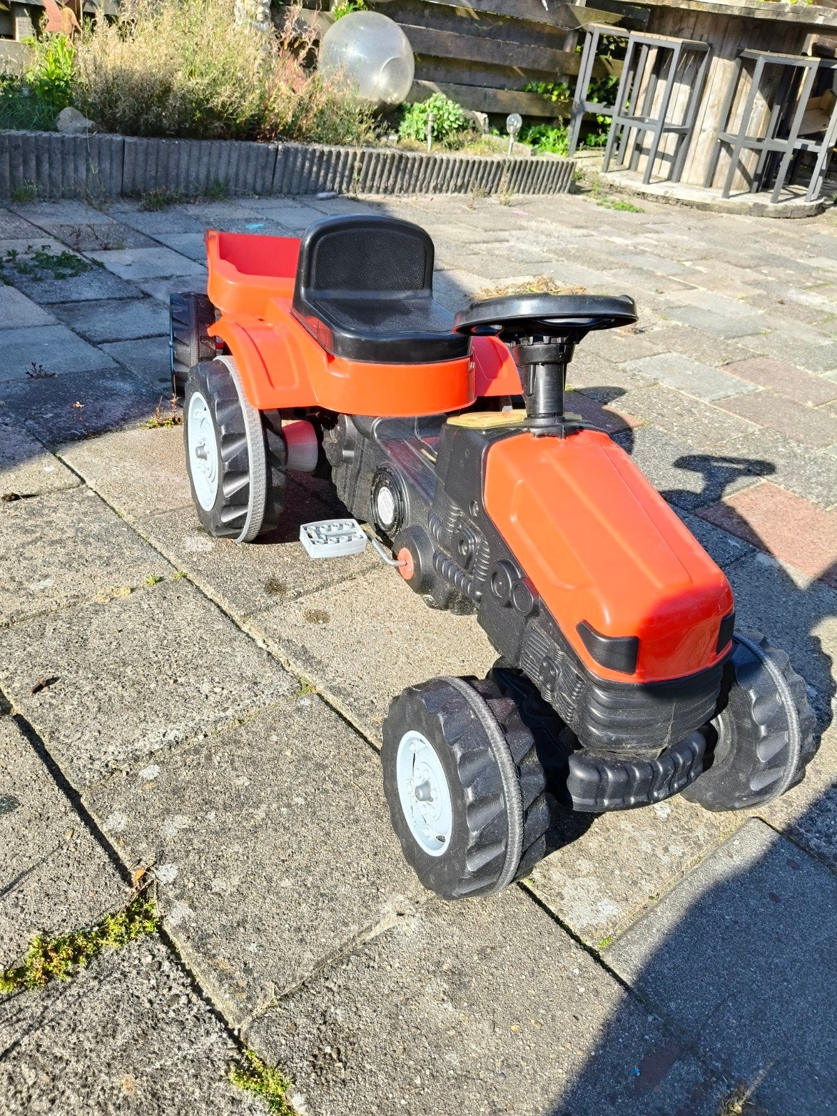 Rode traptractor met aanhanger - Leuke speelgoedtrekker, Ophalen, Gebruikt, Trapvoertuig