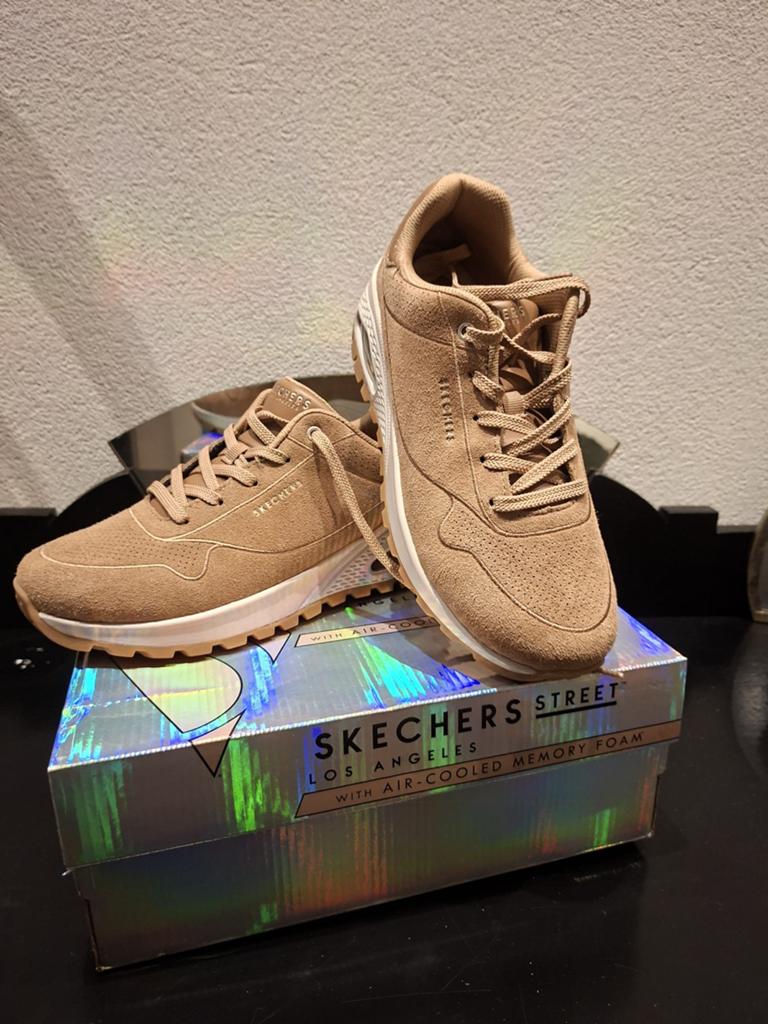 Nieuwe Skechers suède sneakers maat 38, Ophalen of Verzenden, Nieuw, Bruin, Sneakers of Gympen