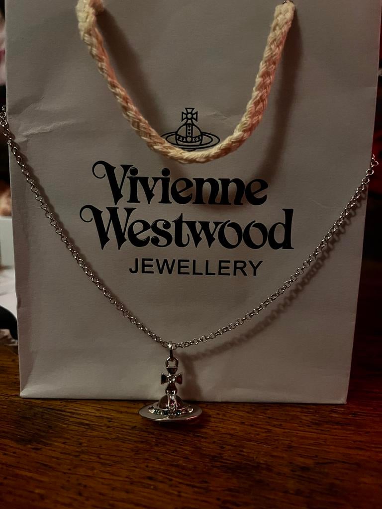 Vivienne Westwood ketting met orb hanger, Sieraden, Tassen en Uiterlijk, Kettingen, Ophalen of Verzenden, Zo goed als nieuw, Zilver
