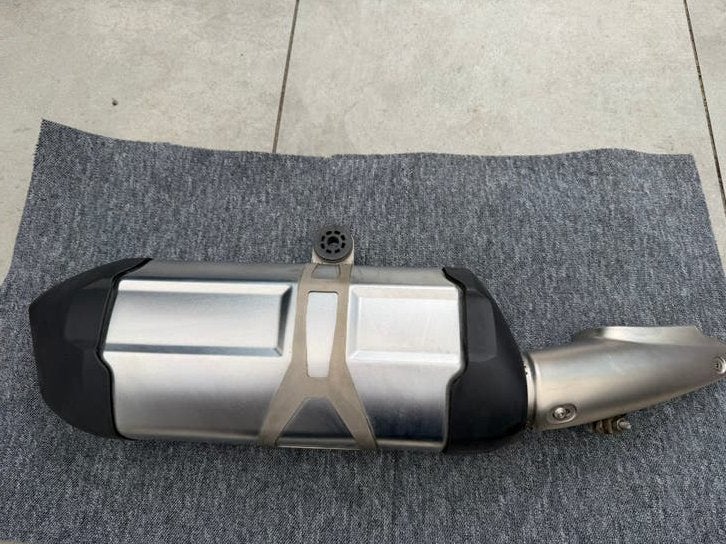 Originele uitlaat van een BMW R1250 GS., Ophalen, Gebruikt