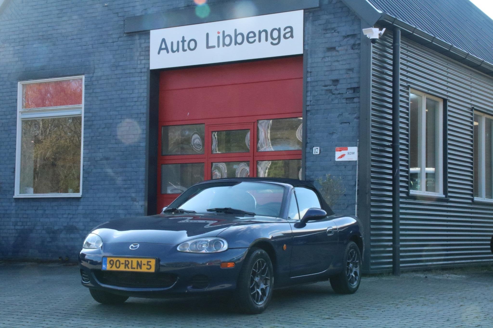 Mazda MX-5 1.6i Exclusive 128.000 km! / STUURBEKR / CENTRALE, Zwart, 4 cilinders, Cabriolet, Blauw