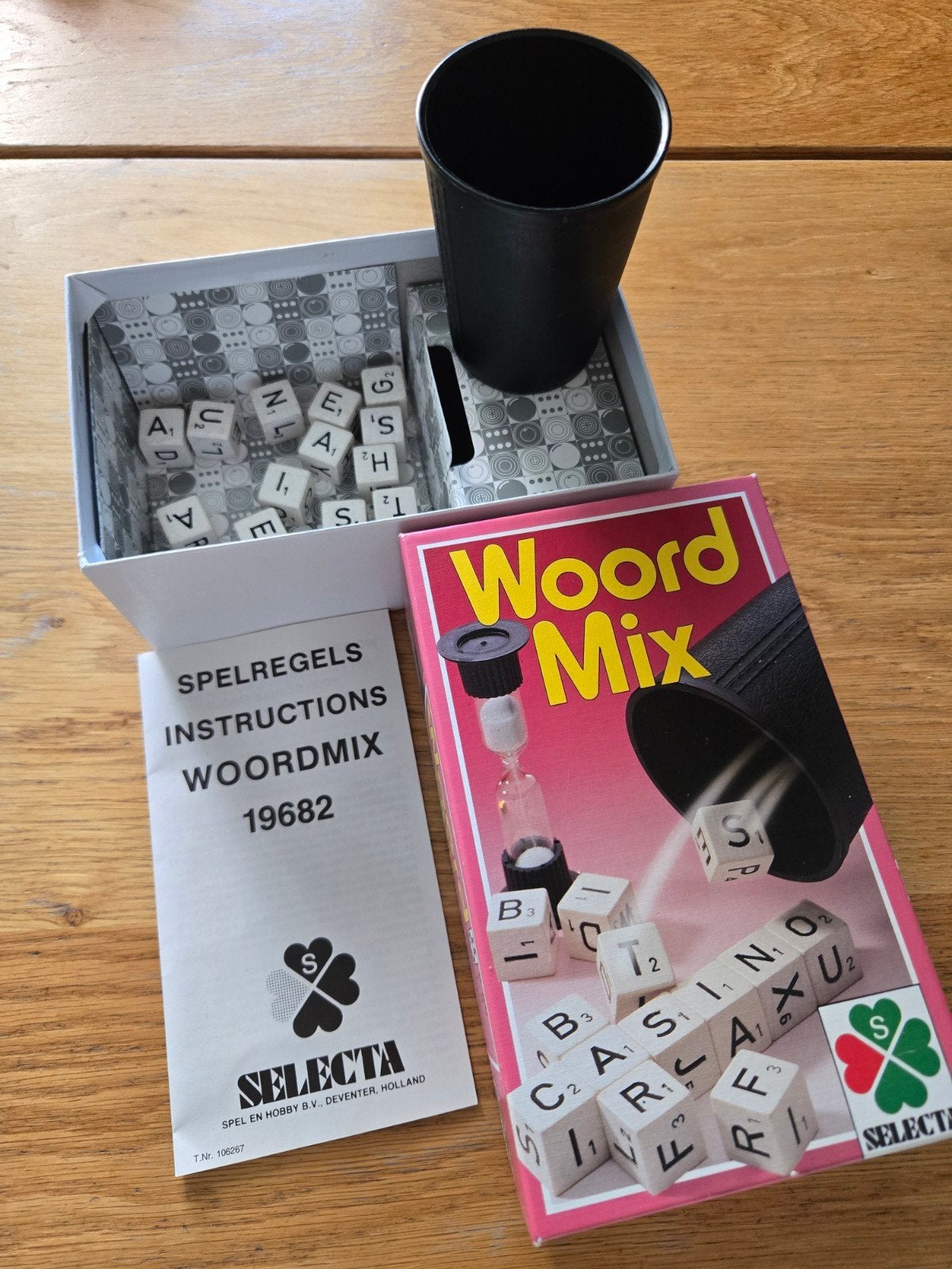Woordmix, leuk (auto)spel vanaf ongeveer 8 jaar, Ophalen