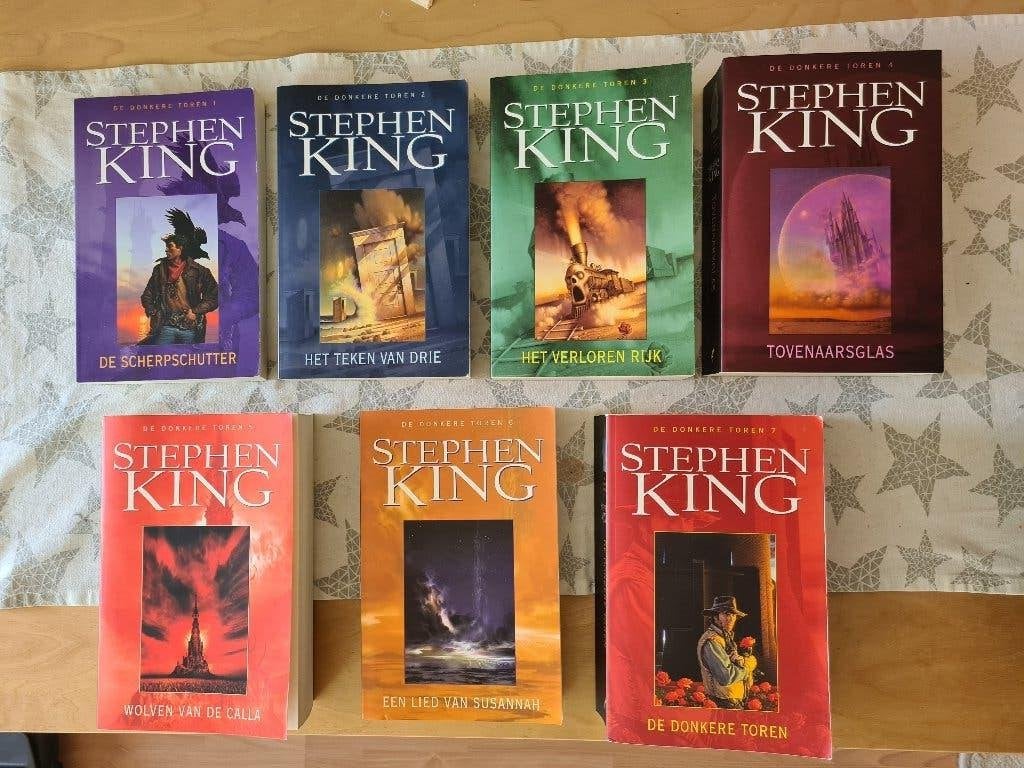 Stephen King - De donkere toren complete serie. Deel 1 t/m 7, Stephen King, Nederland, Ophalen, Gelezen