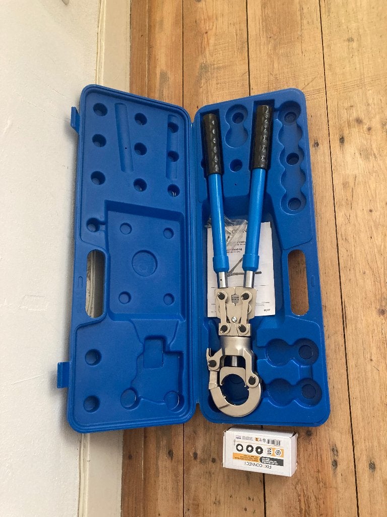 Uponor S-perstang blauw plus bekken 16,20,25, Ophalen, Zo goed als nieuw, Tang, Overige merken