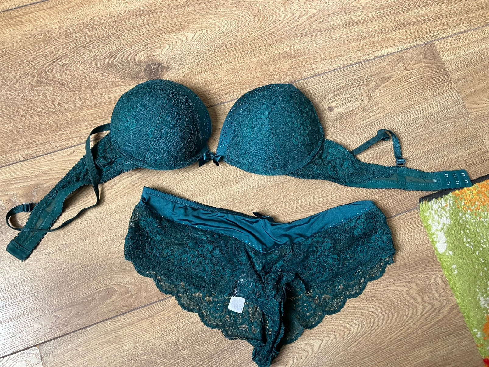 Leuk lingeriesetje Victoria Secret maat M bijna gratis, Ophalen of Verzenden, Groen, Setje