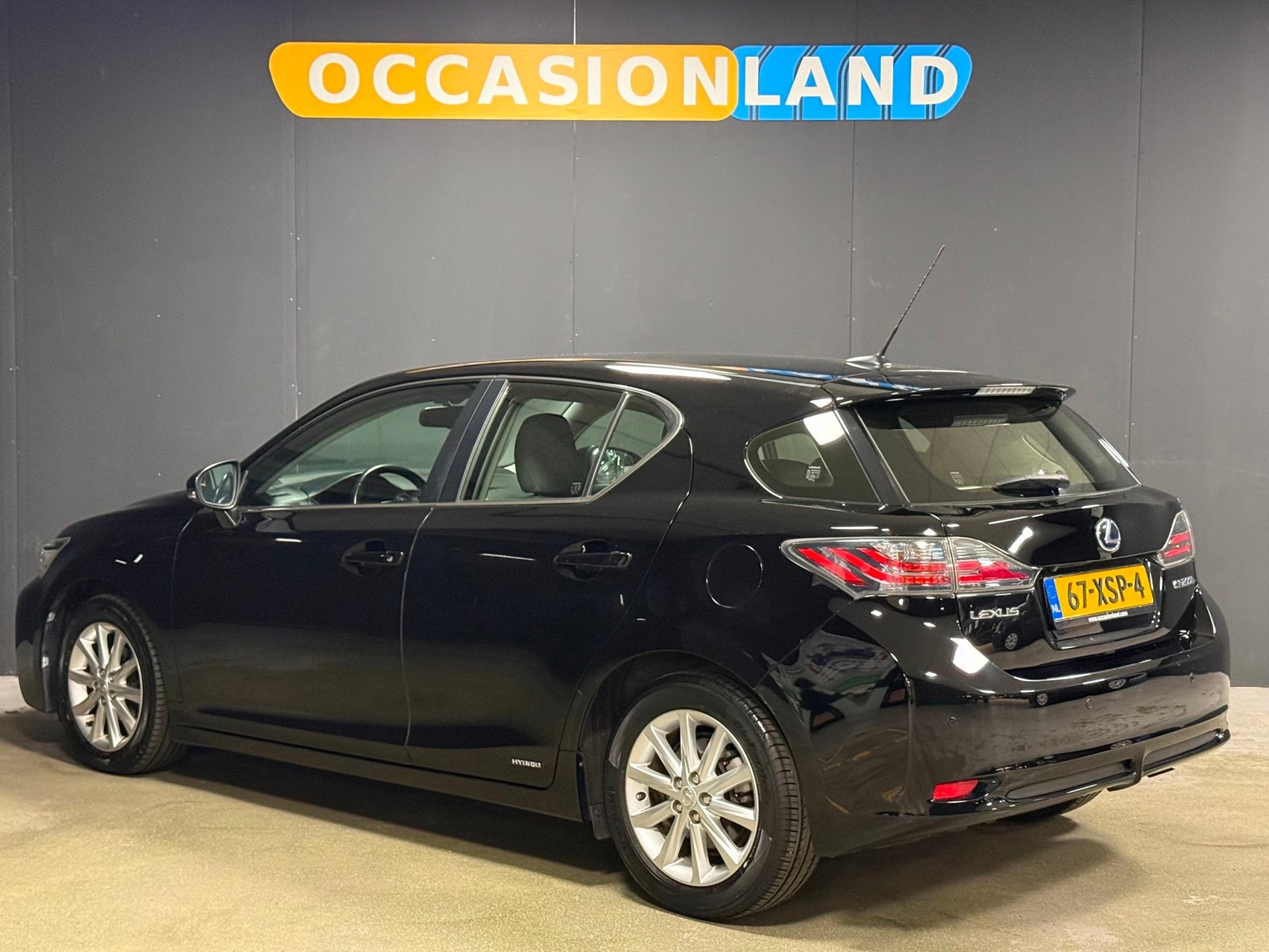 Lexus CT 200h Business Line|DEALERONDERHOUDEN|NAP|CAMERA|CRU, Auto's, Lexus, Gebruikt, 4 cilinders, Alcantara, Zwart