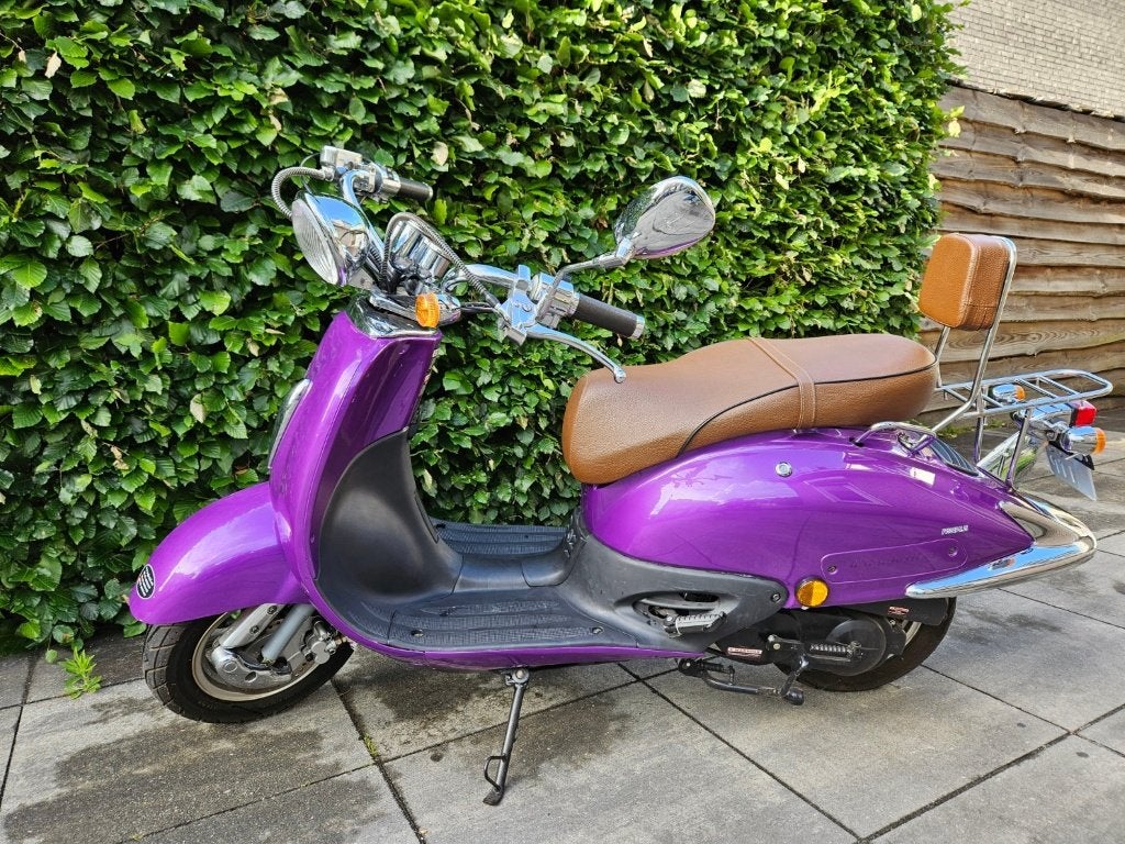 Fosti Grande Retro scooter – zeer nette staat, lage km-stand