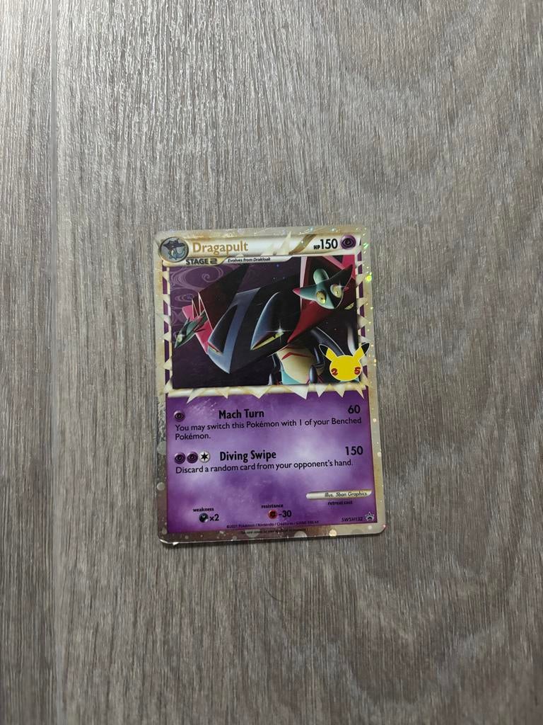 Dragapult Pokémon Kaart Celebrations SWSH137, Ophalen of Verzenden, Zo goed als nieuw, Losse kaart