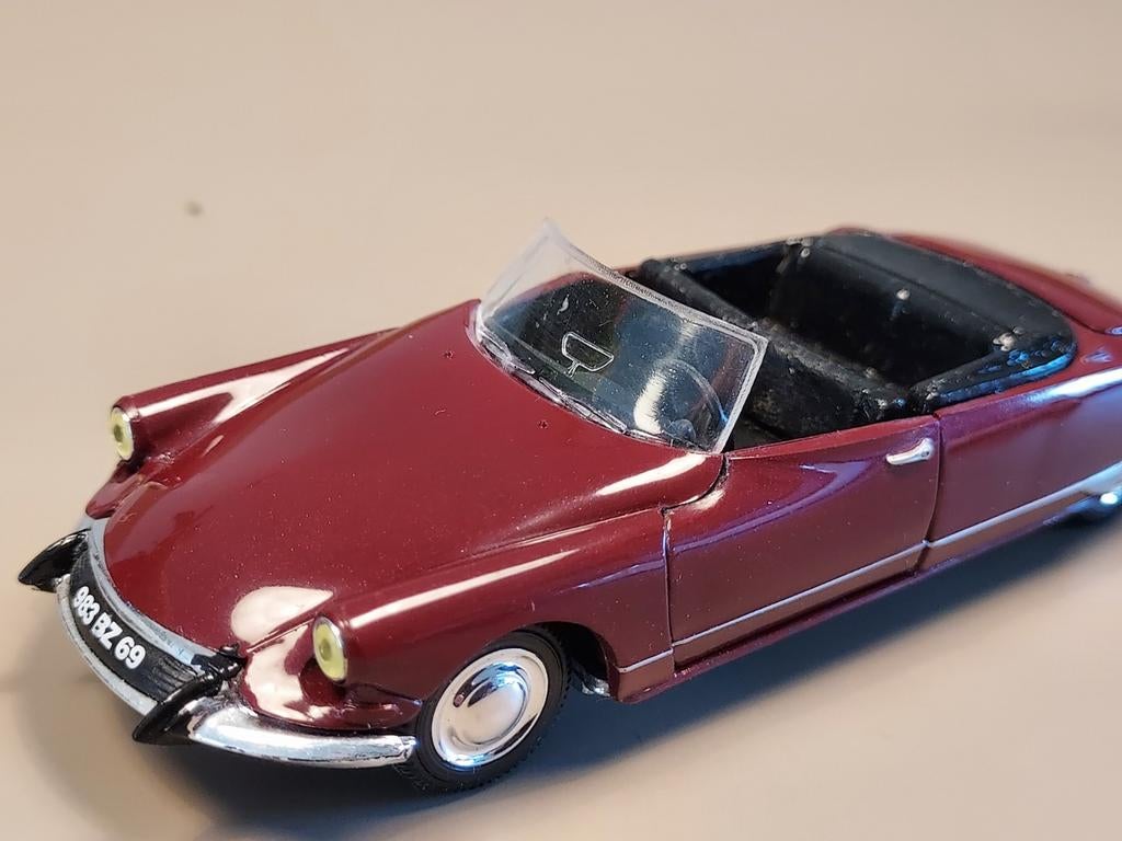 Citroën DS 19 cabriolet 1963 met zwart interieur 1:43  Norev, Hobby en Vrije tijd, Modelauto's | 1:43, Ophalen of Verzenden, Gebruikt