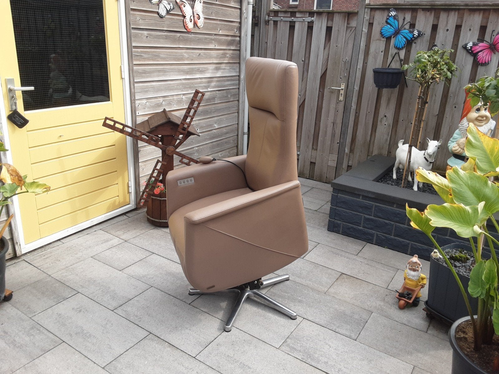 relax sta op stoel leer met accu prominent nieuw staat, Ophalen, Minder dan 75 cm, Leer, Zo goed als nieuw