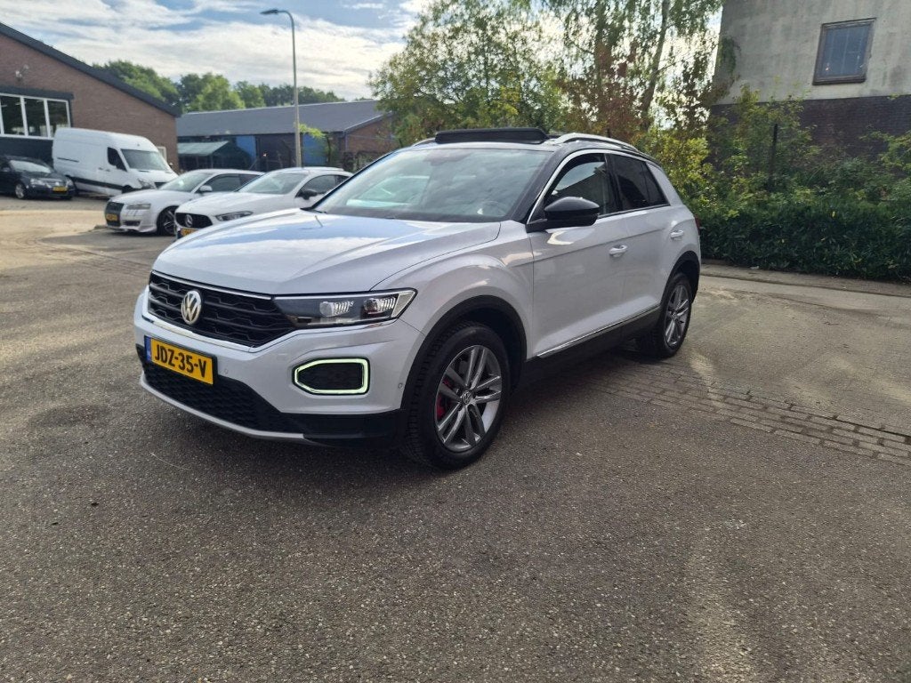 Volkswagen T-Roc 1.5 TSI 150pk 7-DSG 2019 Wit, 1498 cc, 4 cilinders, Alcantara, Wit