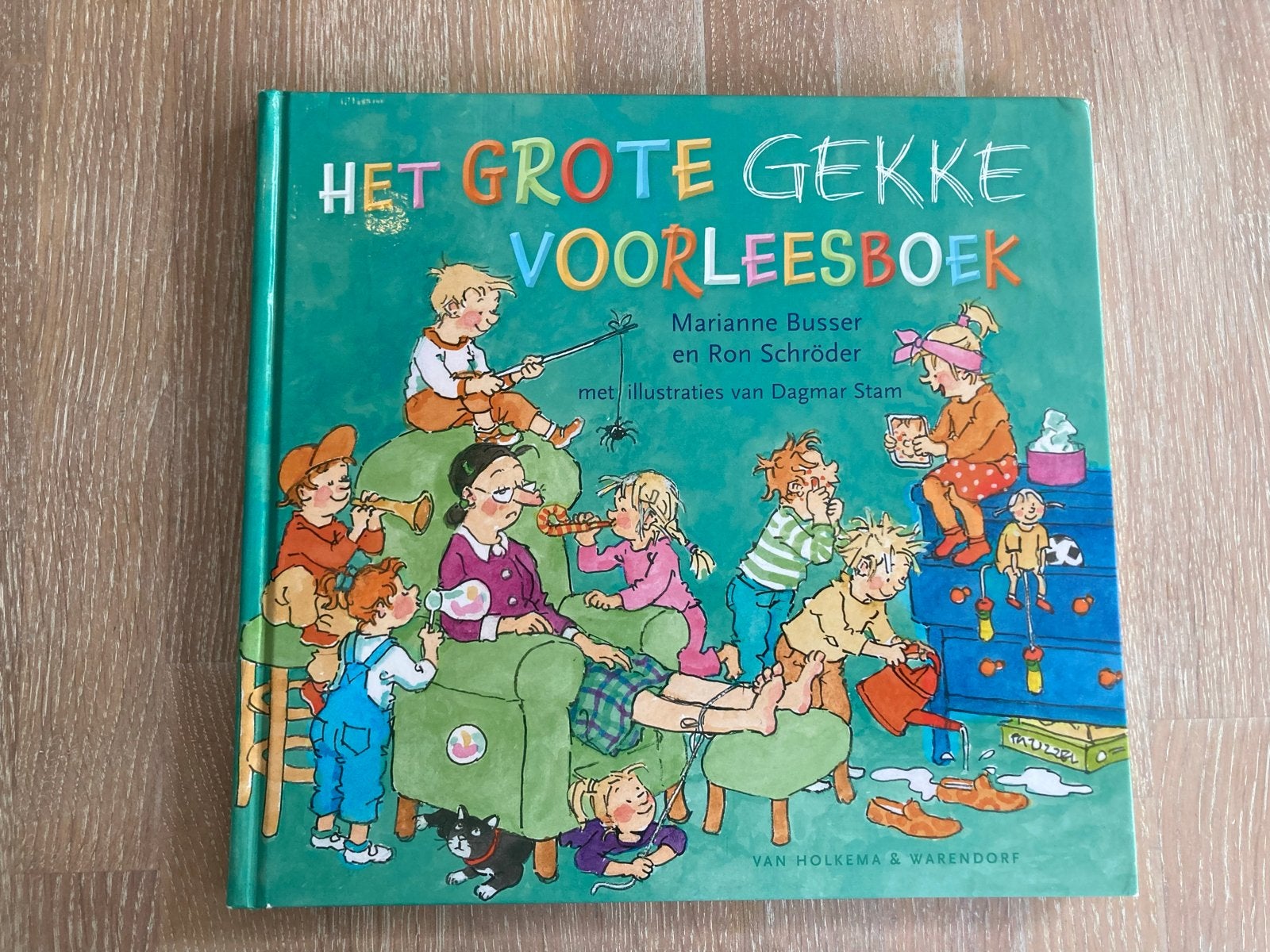 Het Grote Gekke Voorleesboek - Marianne Busser & Ron Schröde, Boeken, Ophalen of Verzenden, Zo goed als nieuw, Fictie algemeen