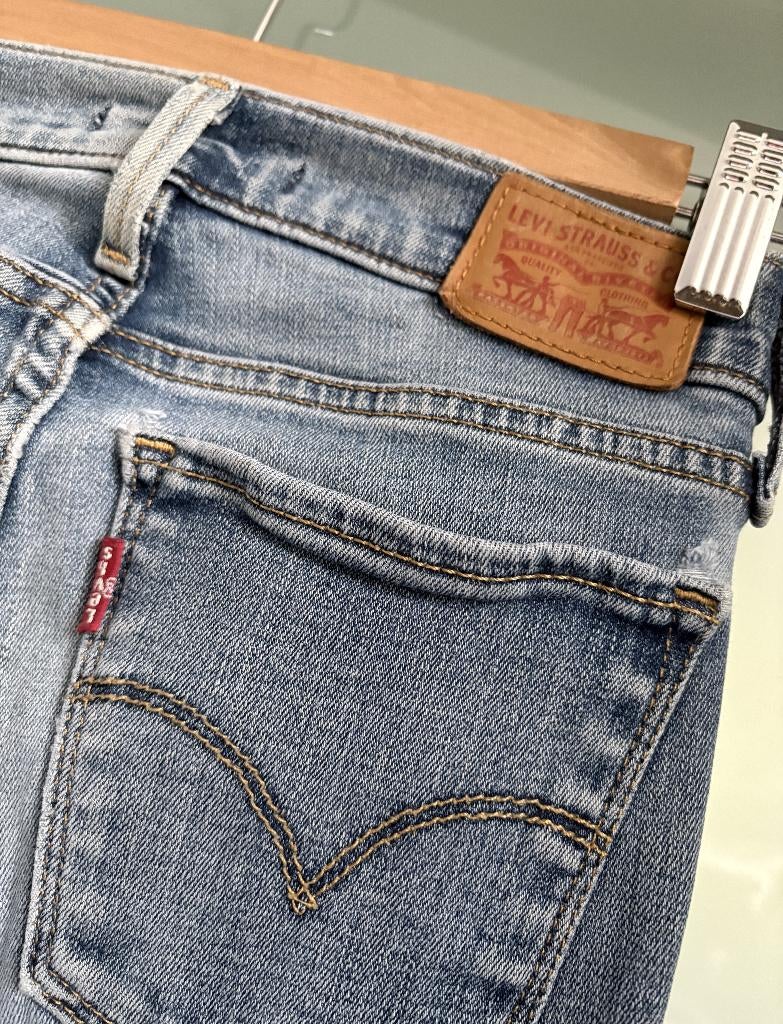 Levi's 710 - Super Skinny - Maat 23, Kinderen en Baby's, Broek, Jongen of Meisje, Ophalen of Verzenden, Zo goed als nieuw