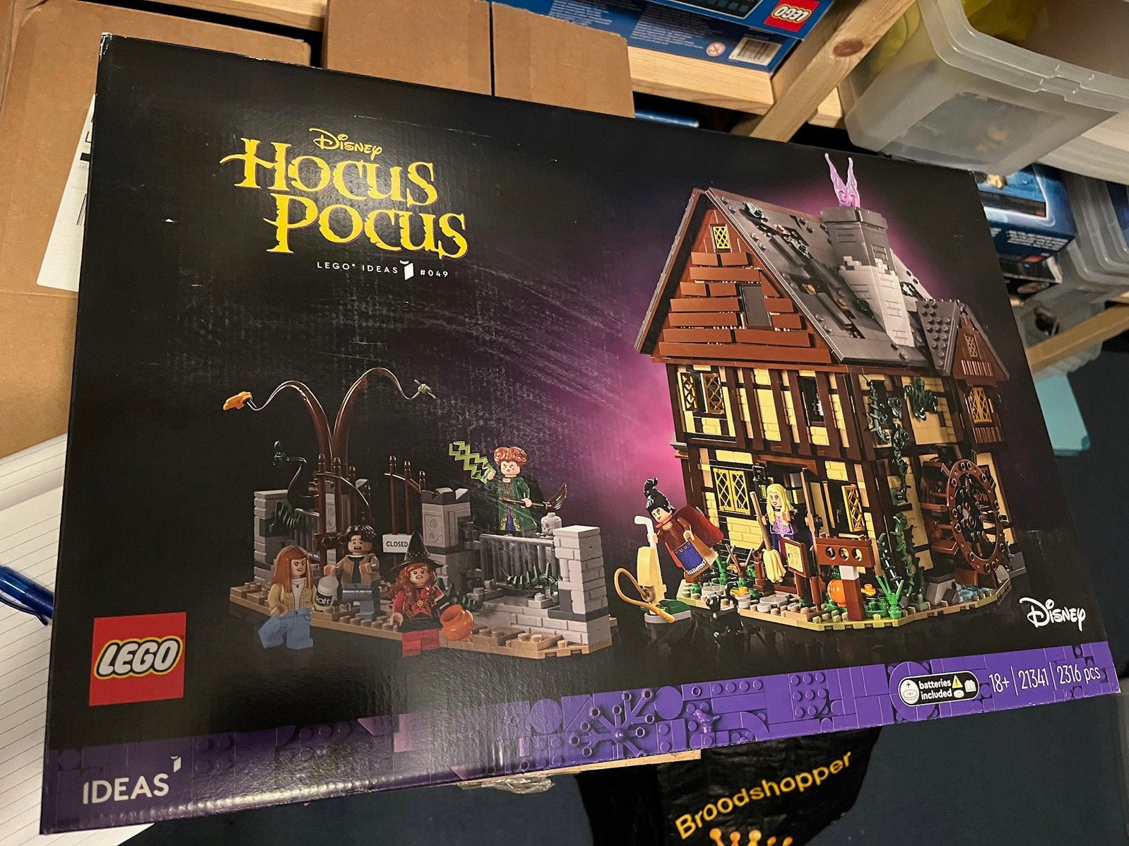 LEGO Ideas Disney Hocus Pocus: Het huis van de Sanderson zus, Lego, Nieuw, Ophalen of Verzenden, Disney