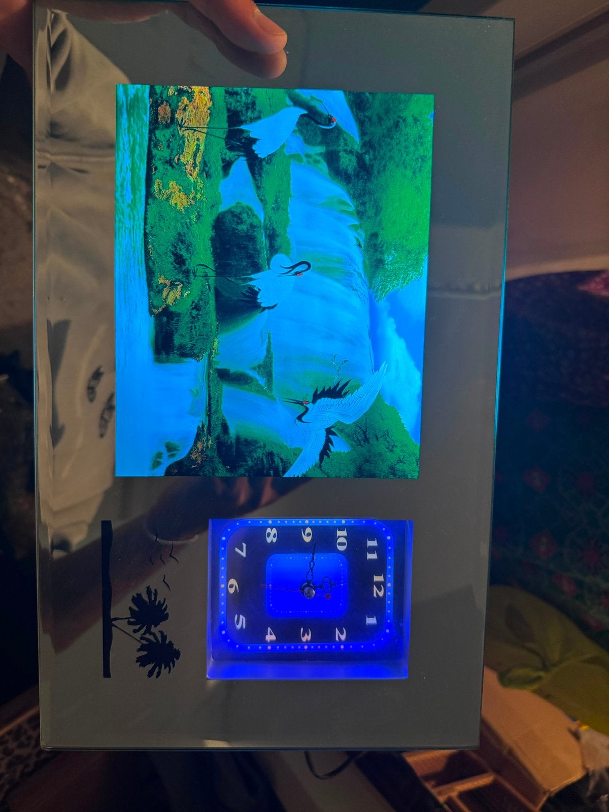 Decoratieve LED wandklok met kraanvogels – Werkt goed, Ophalen of Verzenden, Zo goed als nieuw, Wandklok