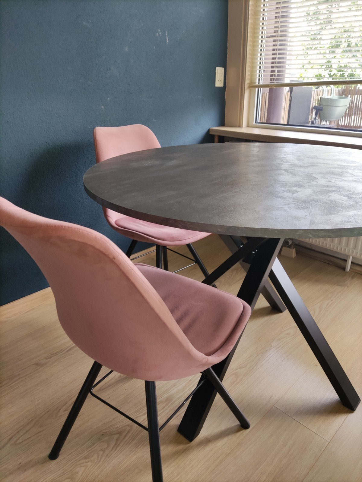 Ikea MARIEDAMM ronde tafel grijs/zwart, 105 cm, Huis en Inrichting, Tafels | Eettafels, Ophalen, Gebruikt, Overige materialen