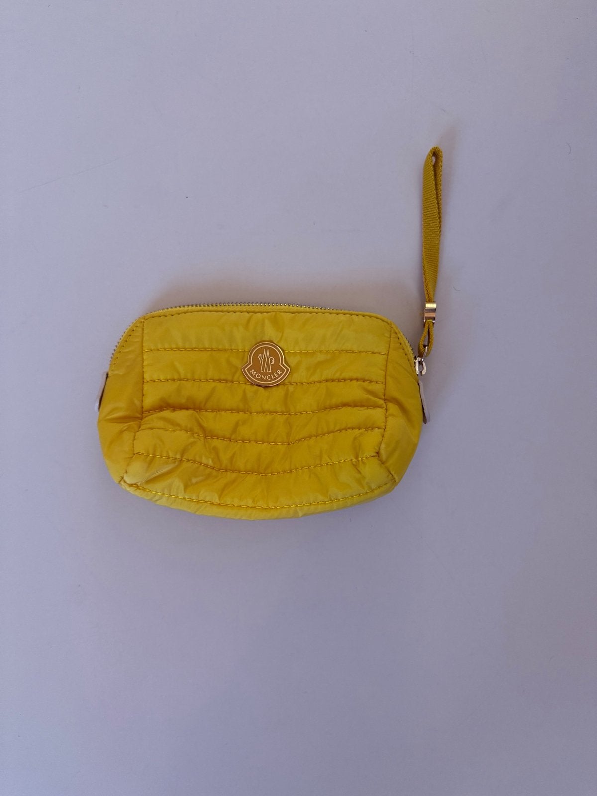 Moncler Geel Gewatteerd Clutch Tasje, Verzenden, Zo goed als nieuw, Geel, Avondtasje